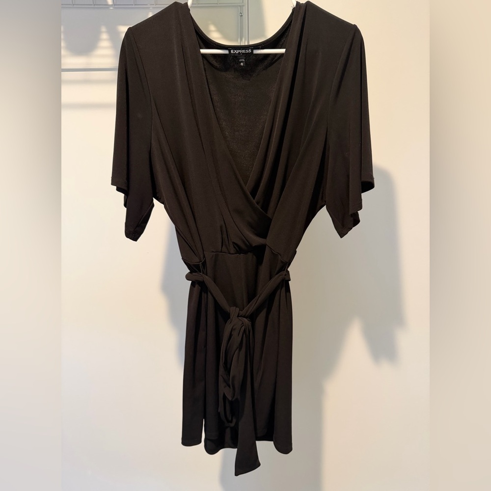 Black tie waist romper. Size XL.